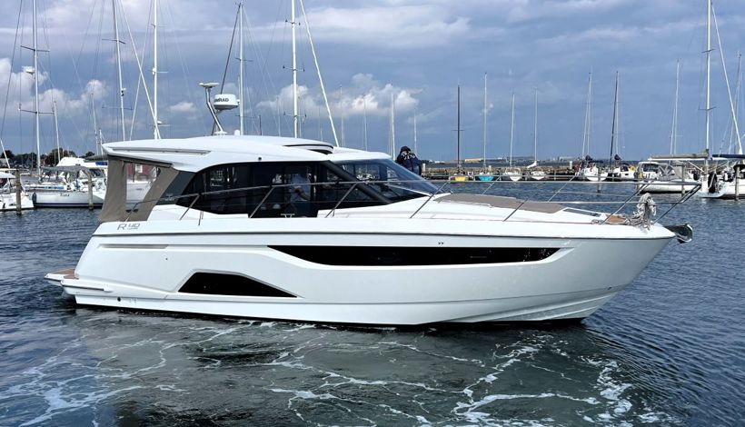 Bavaria R40 Coupe